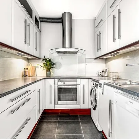 Solrik Endeleilighet Pa Hovin.