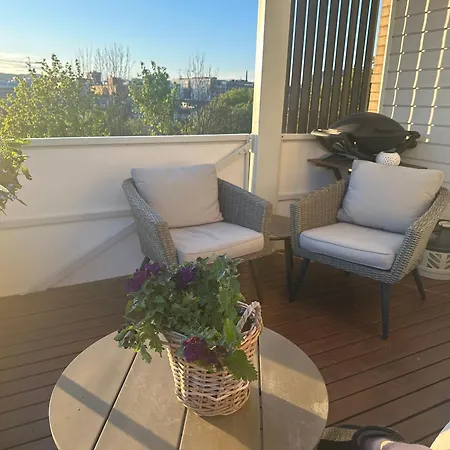 Solrik Endeleilighet Pa Hovin. Oslo