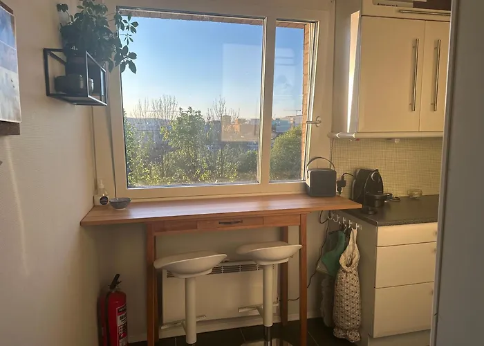 Solrik Endeleilighet Pa Hovin. * Oslo