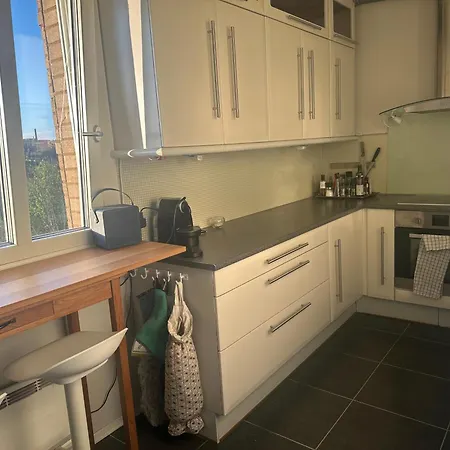 Solrik Endeleilighet Pa Hovin. *